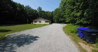 NFL Draft, Charming 3-bedrooms 2 full bathrooms 10 miles to Lambeau