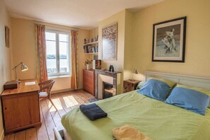 4 camere, culla da viaggio, Wi-Fi gratuito