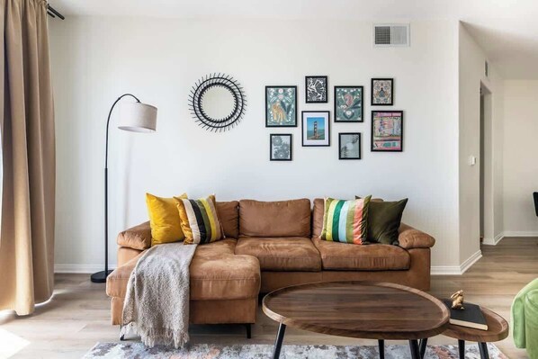Smart TV, fireplace, offices