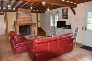 TV, peis og DVD-spiller