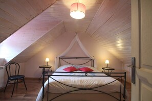 5 Schlafzimmer, Reisekinderbett, kostenloses WLAN, Rollstuhlgeeignet