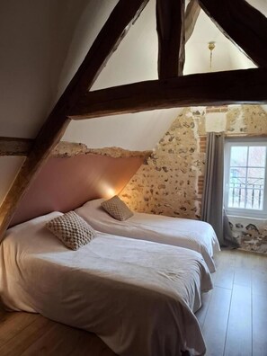 3 habitaciones, cuna de viaje y wifi gratis 