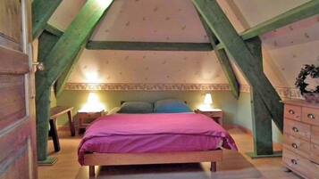 2 camere, culla da viaggio, Wi-Fi gratuito