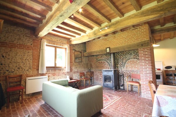 Televisie en een open haard