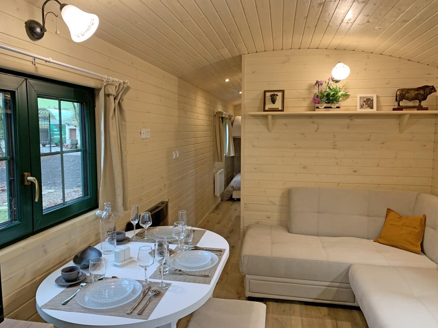 Télévision, table de tennis de table