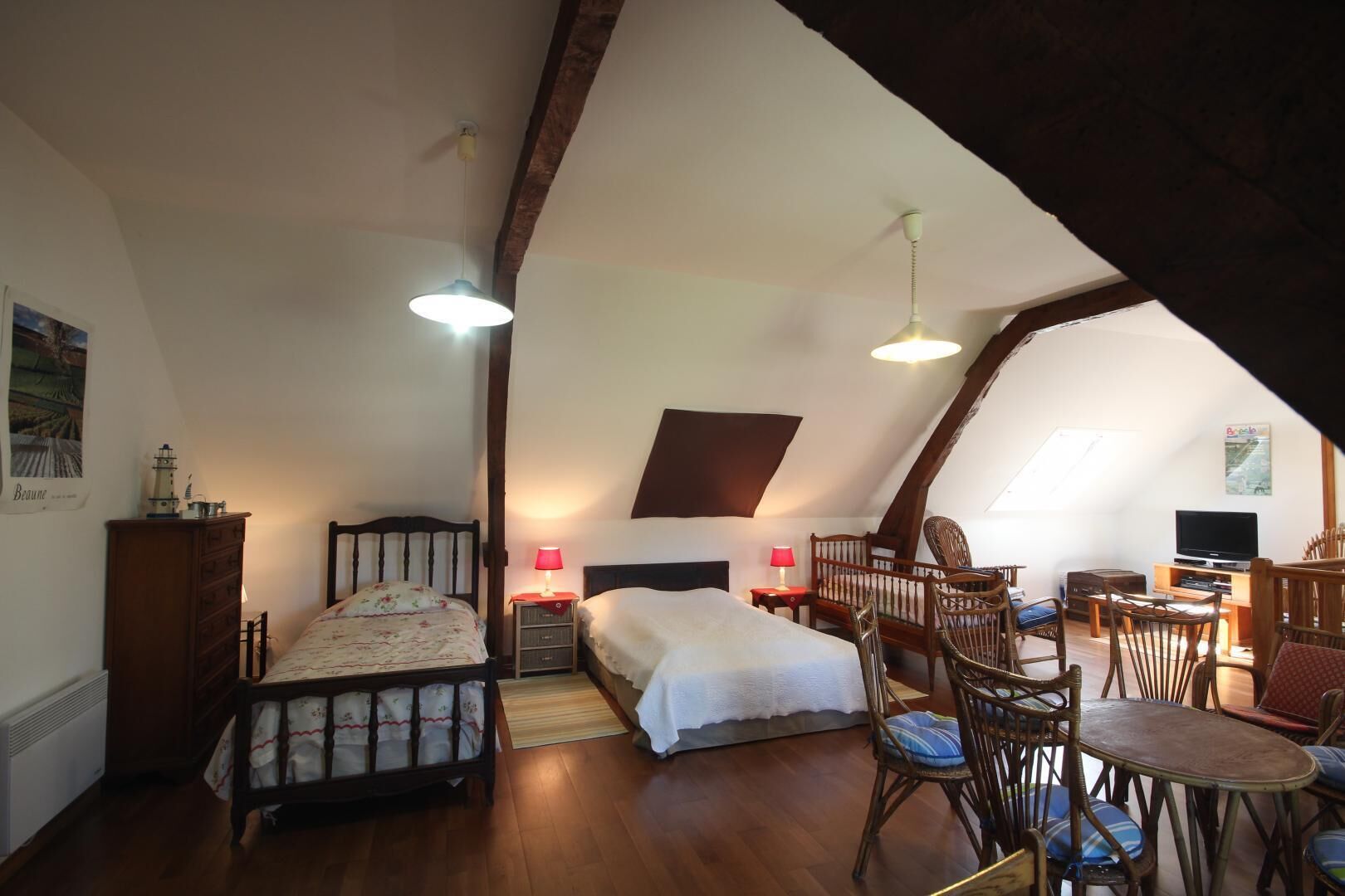 3 chambres, lit parapluie