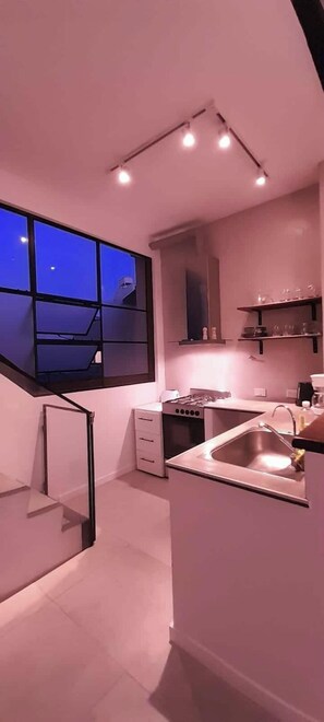 Private kitchen - Beautiful and spacious PH in Parque Chas (Buenos Aires)