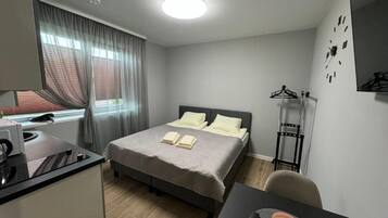 1 habitación, internet y ropa de cama