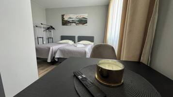 1 bedroom, iron/ironing board, internet, bed sheets