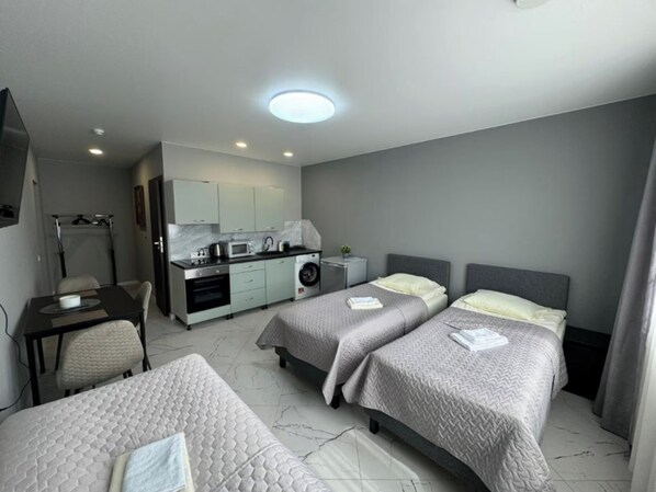 1 bedroom, iron/ironing board, Internet, bed sheets