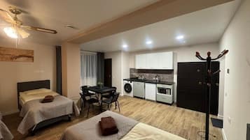 1 bedroom, iron/ironing board, internet, bed sheets