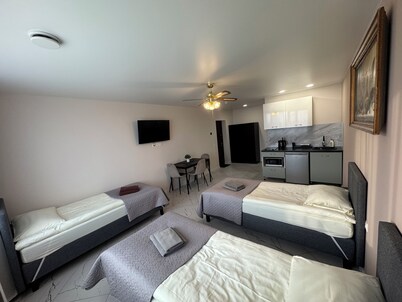 Guesthouse Imperia 8