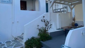 Unclassified image, 4 of 21, button - Casa Filareti-4pax studio with city view (Ios)