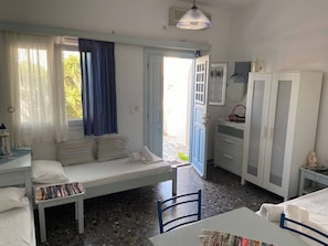 1 bedroom, iron/ironing board, Internet, bed sheets