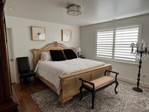 4 Schlafzimmer, Schreibtisch, Bügeleisen/Bügelbrett, kostenloses WLAN