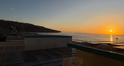 Oceanfront 1 BR w/ Pool and Heated Pool