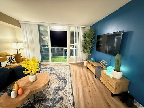 Oceanfront 1 BR w/ Pool and Heated Pool