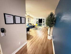 Smart TV - Oceanfront 1 BR w/ Pool and Heated Pool (Redondo Beach)