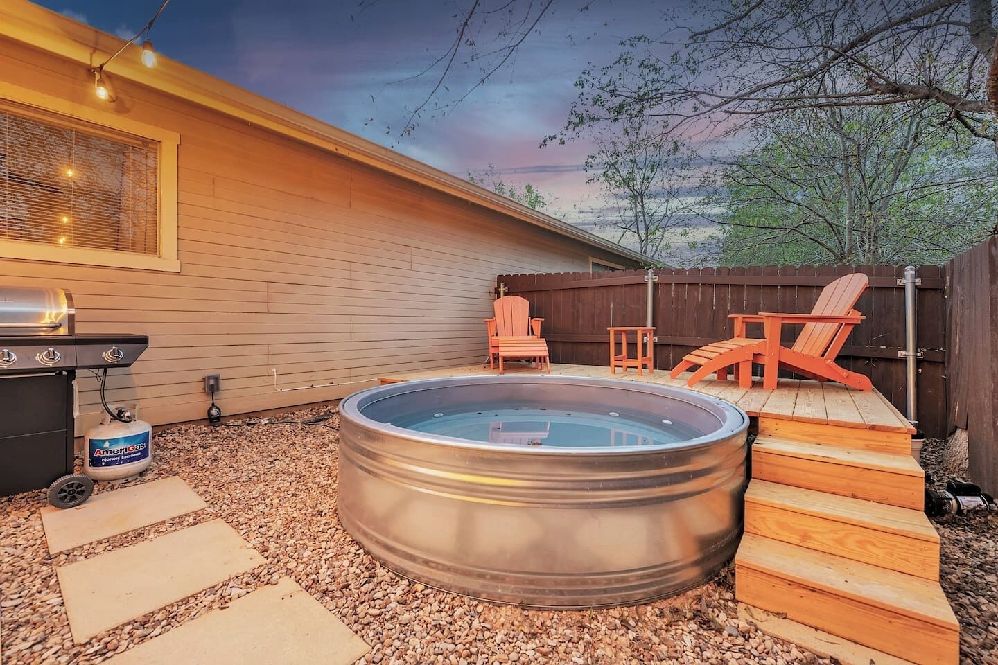 Outdoor spa tub
