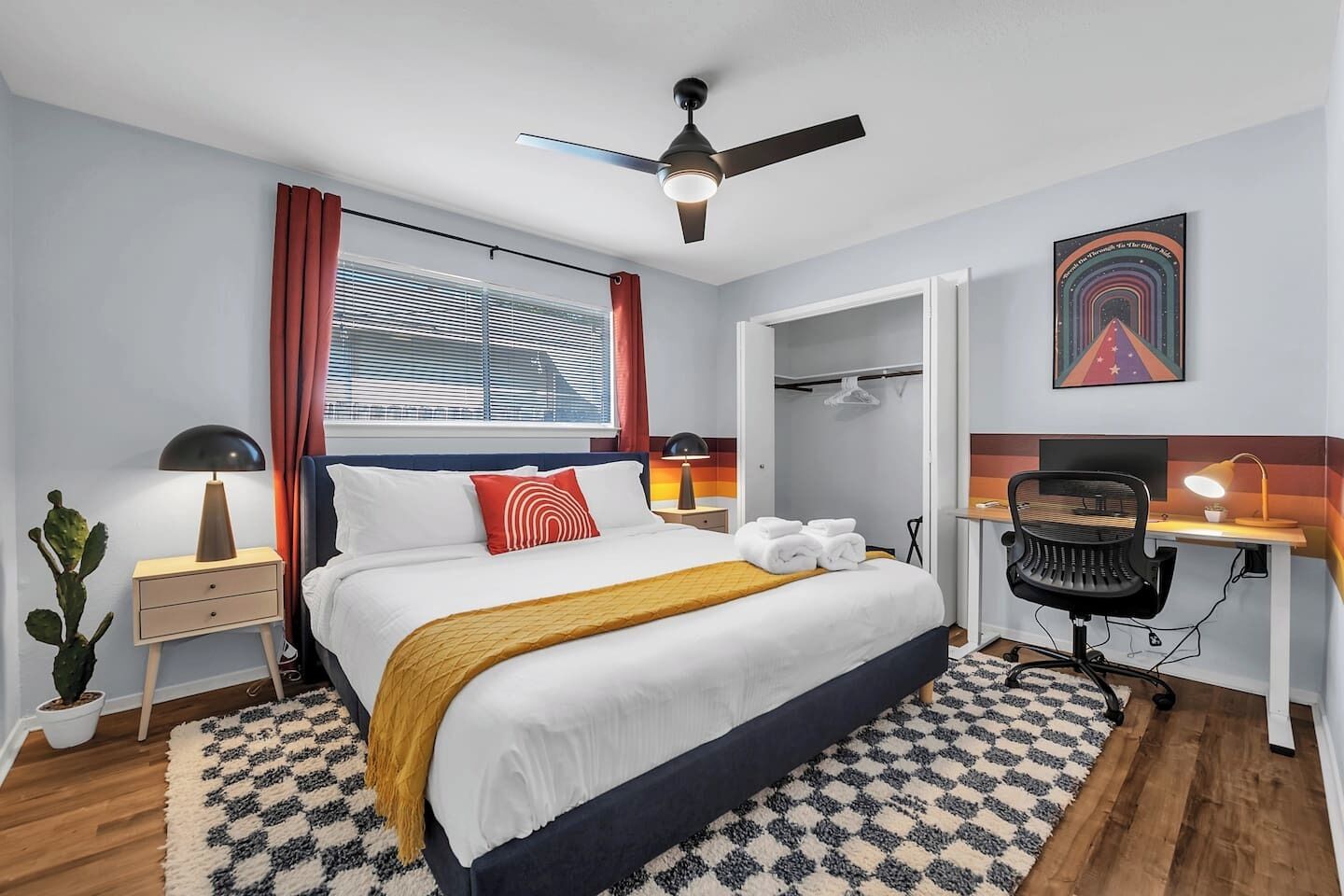 2 bedrooms, desk, iron/ironing board, travel cot