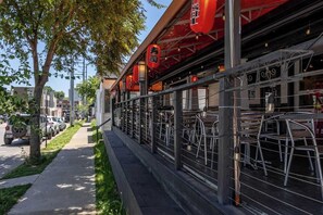 Interior - The Nomad: 4 1brs, 2 Studios 24-guest Retreat (Nashville)