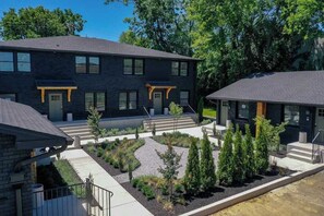 อพาร์ทเมนท์ (6 Bedrooms) | ภายใน