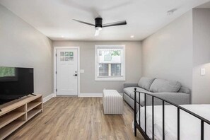 อพาร์ทเมนท์ (6 Bedrooms) | ภายใน