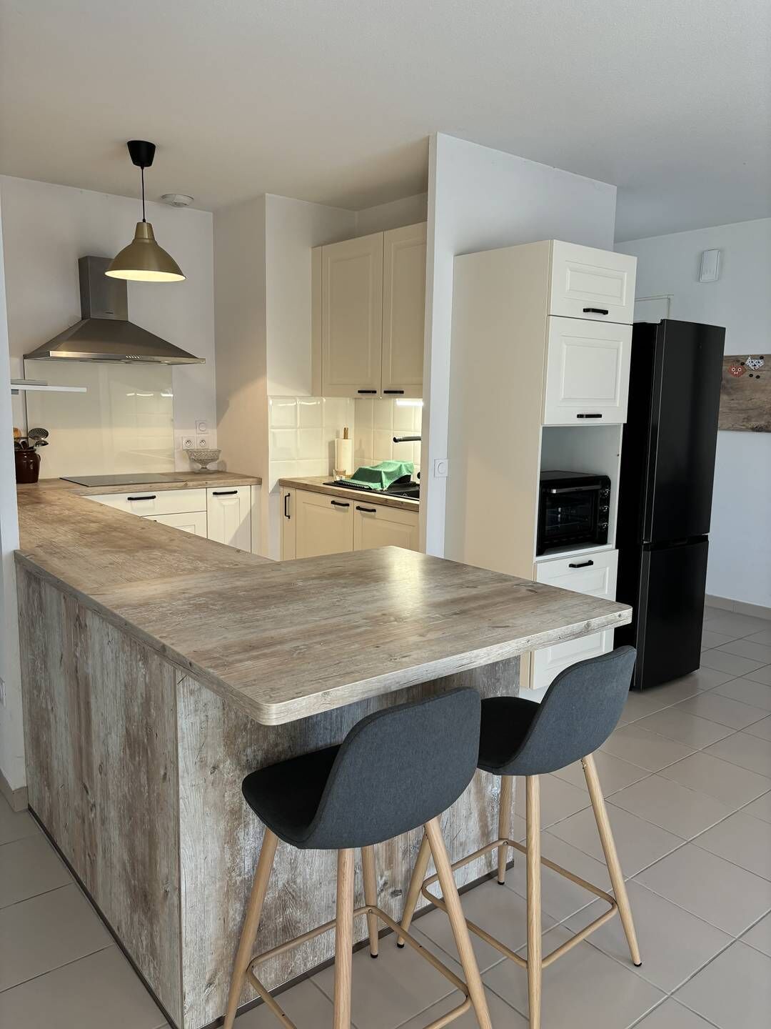 Fridge, microwave, oven, toaster