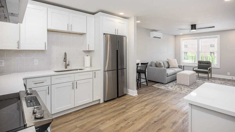 The Nomad 8BR Buyout 32 Guests in Hillsboro