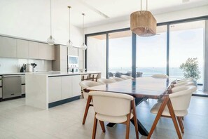 Dining - Exclusive Designer Condo w/ 180° Ocean Front (Playa Herradura)