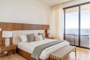 3 bedrooms, travel crib, free WiFi, bed sheets - Exclusive Designer Condo w/ 180° Ocean Front (Playa Herradura)