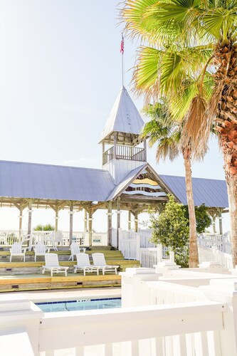 Cottage Steps to Beach | Pool & Family Fun