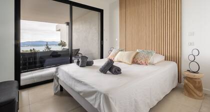 Le Calypso B01 - Climatisé avec vue mer