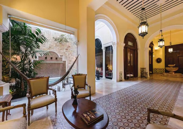 Maison Luxe, piscine privée | Coin séjour