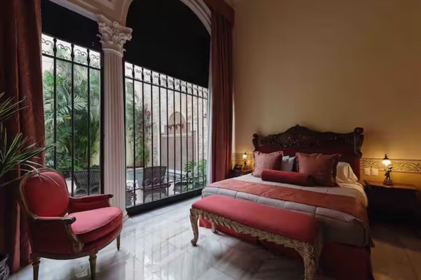Luxury House, Private Pool | 3 bedrooms, blackout drapes, iron/ironing board, free WiFi