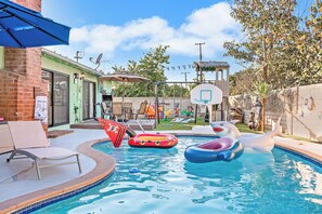 屋外プール、温水プール