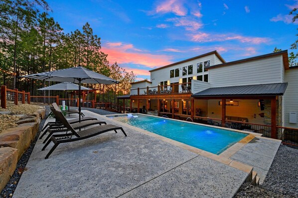 Piscine extérieure, piscine chauffée