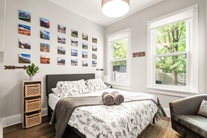 3 bedrooms, desk, iron/ironing board, travel cot - Harry Potter Loft with New Hot Tub | German Village | Cozy Cobblestone (Columbus)