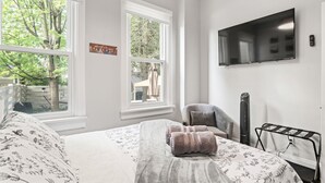 Unclassified image, 5 of 30, button - Harry Potter Loft with New Hot Tub | German Village | Cozy Cobblestone (Columbus)