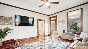 Unclassified image, 3 of 30, button - Harry Potter Loft with New Hot Tub | German Village | Cozy Cobblestone (Columbus)