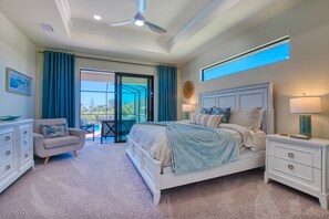 3 bedrooms, desk, iron/ironing board, travel crib - VILLA CASA DE SISA – HEATED POOL & SPA | CANAL VIEW | BOAT RENTAL + TOURS VOUCHER INCL. (Cape Coral)