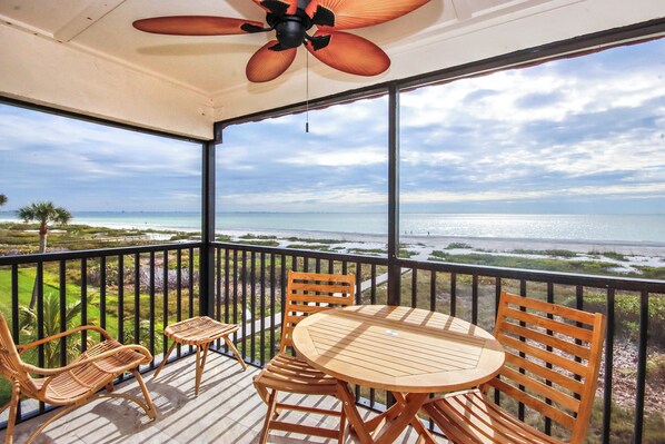Outdoor dining - Enjoy Sweeping Beach Views From Your Third Story Condo - Sandalfoot 1D3 (Sanibel Island)