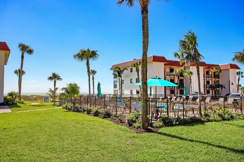 Unbeatable beach location on Sanibel Island - Sandalfoot 4B1