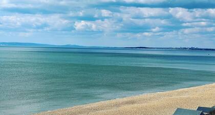 Saltwater Stunning Holiday House Milford on Sea Sleeps 6