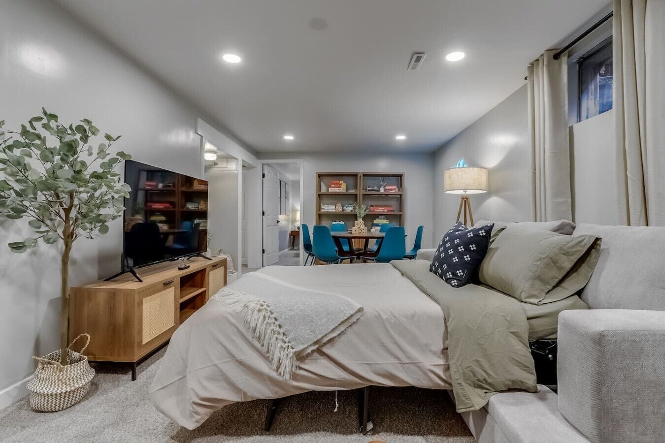 3 多间卧室、办公桌、熨斗/熨衣板、WiFi