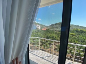 Interior - PRINCESS Valdanos - Spacious family apartment, kitchenette, AC, Wi-Fi & terrace (Ulcinj)