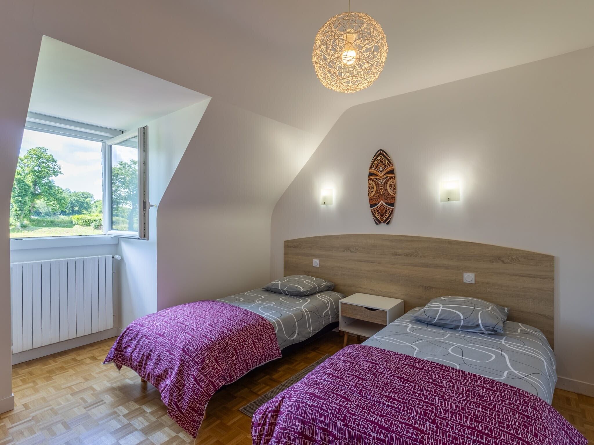 3 slaapkamers, een strijkplank/strijkijzer, gratis wifi, beddengoed