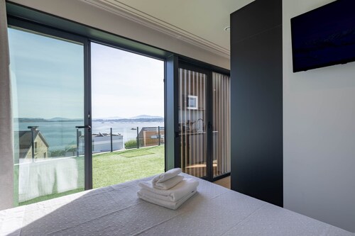 Bungalow '2 Con Piscina En La Playa' with Sea View, Wi-Fi and Air Conditioning