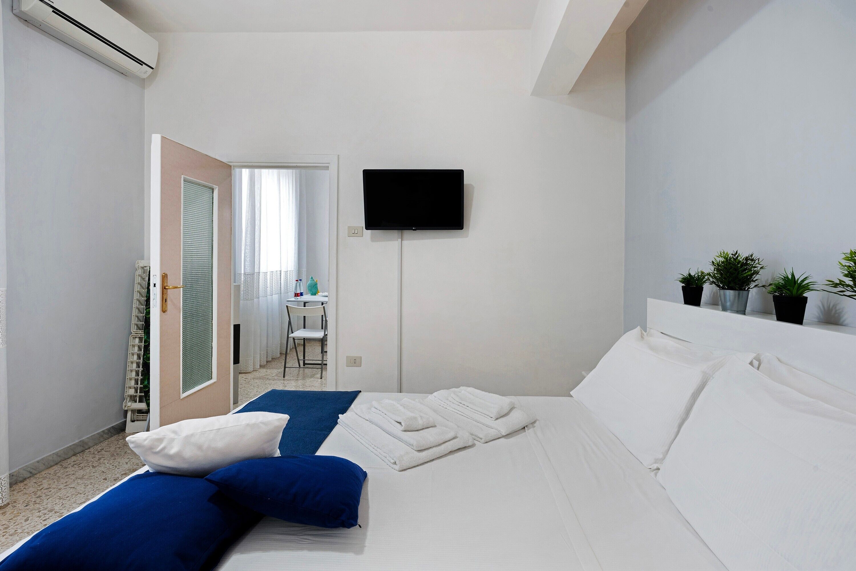 1 camera, ferro/asse da stiro, Wi-Fi gratuito, lenzuola