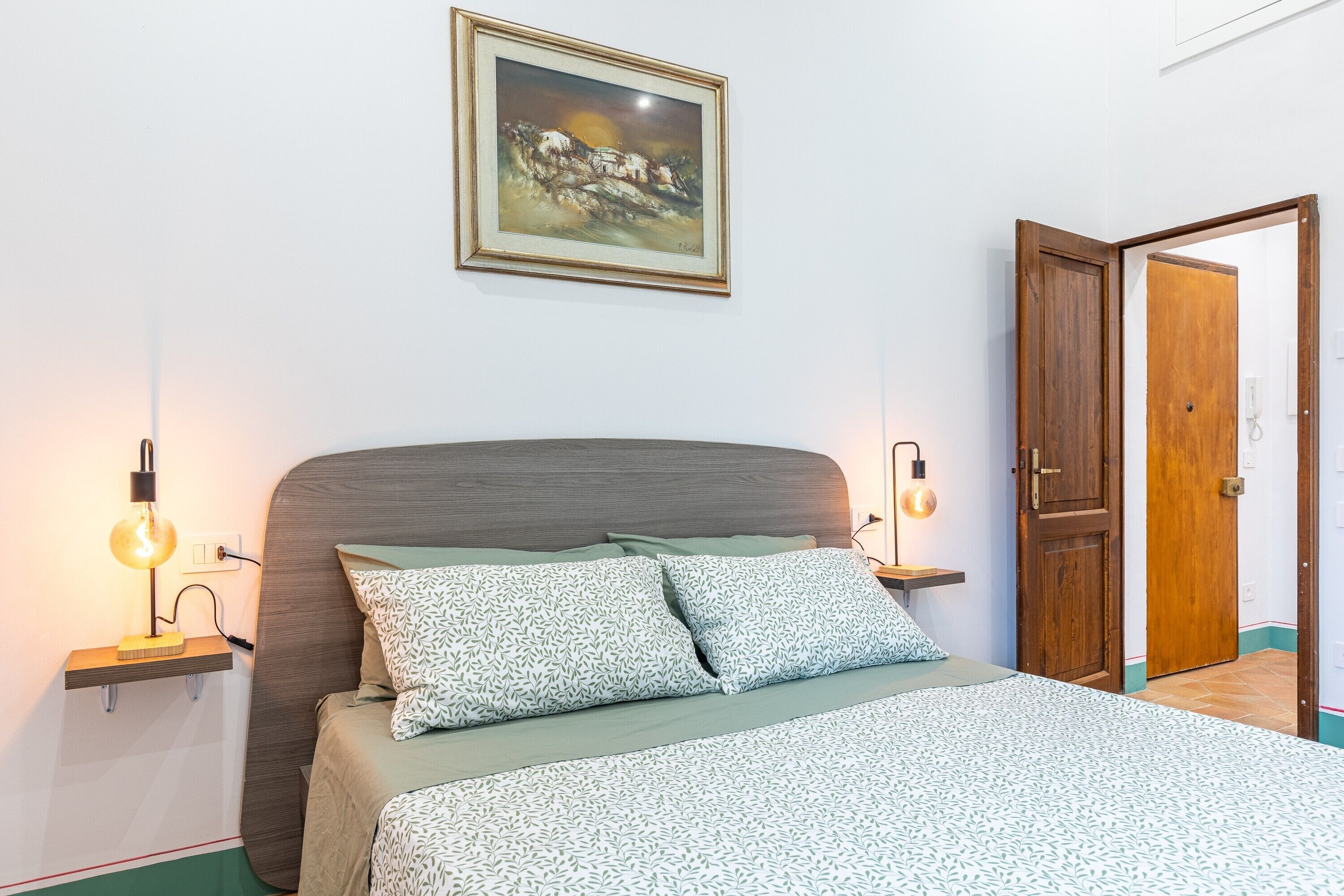 1 soverom, strykejern/-brett, wi-fi (inkludert) og sengetøy